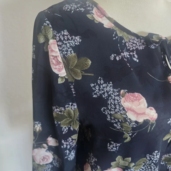 Floral Blue Dress - Picture 5 of 9